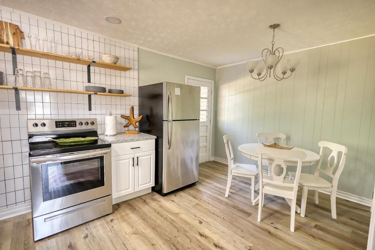 Coastal Cottage 1/2 Mile From Covington Square Экстерьер фото