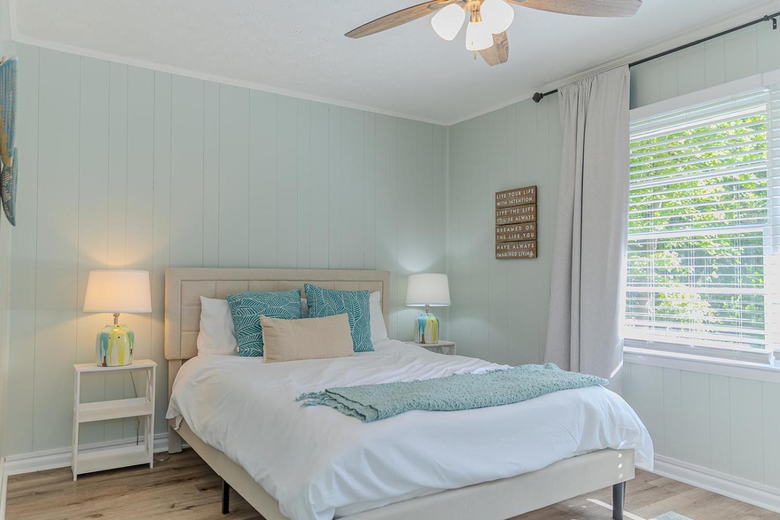 Coastal Cottage 1/2 Mile From Covington Square Экстерьер фото
